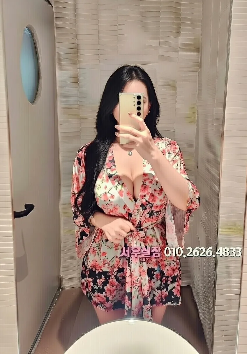 충무로 보도 프리미엄 라인업 32번 프로필