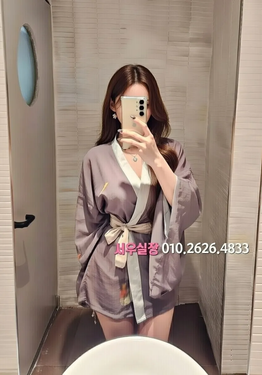 충무로 다국적노래방 프리미엄 라인업 20번 프로필