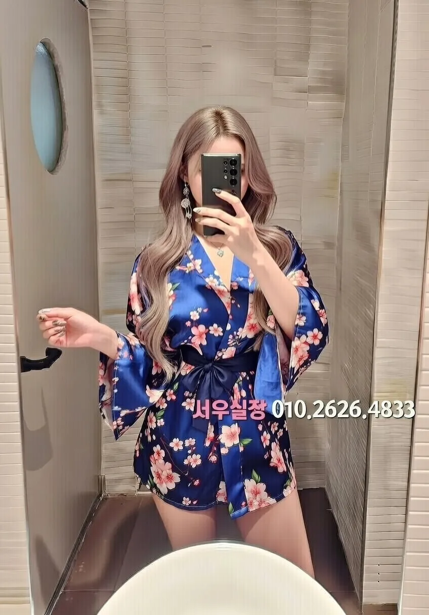 충무로 풀싸롱 프리미엄 라인업 24번 프로필