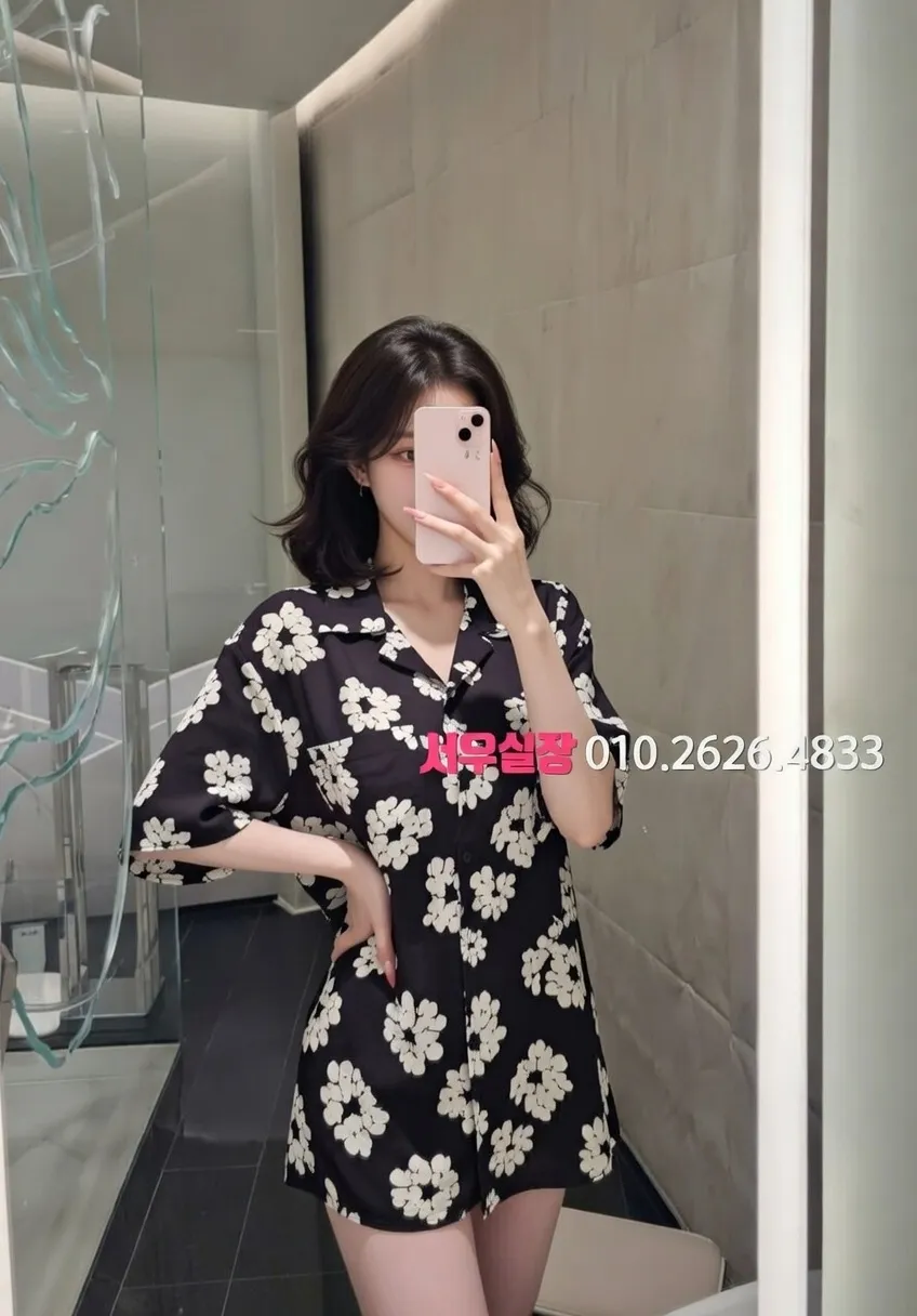 충무로 미러룸 프리미엄 라인업 7번 프로필