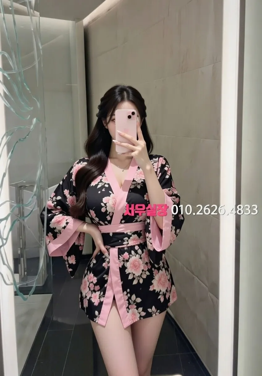 충무로 다국적노래방 프리미엄 라인업 10번 프로필